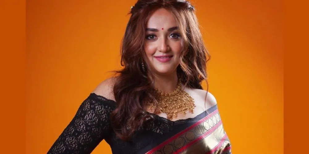 Singer Monali Thakur Hospitalised After Breathing Difficulty During Concert